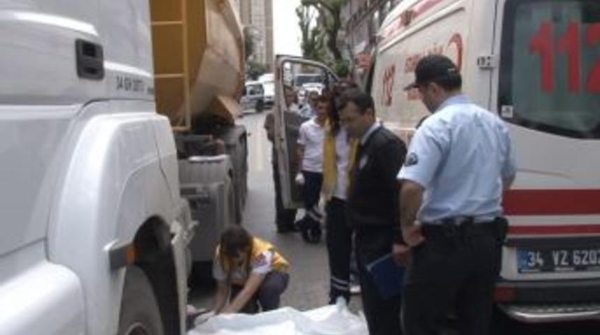 Kamyonun Altında Kalan Yaşlı Kadın Hayatını Kaybetti