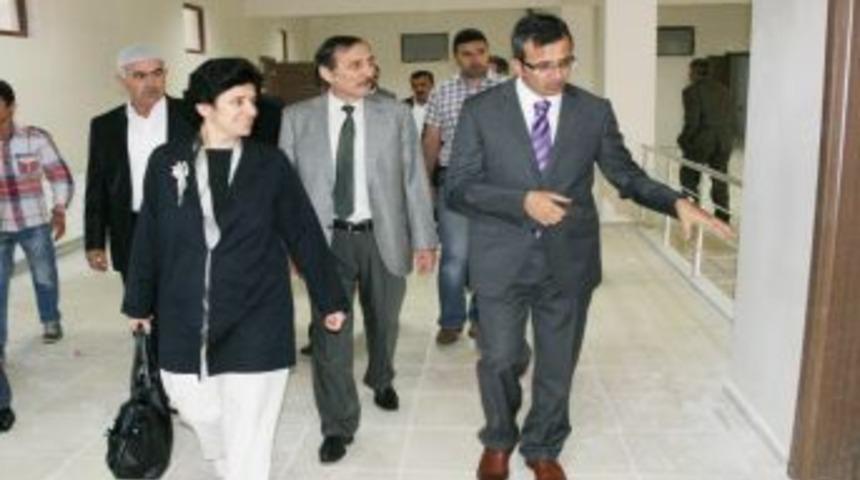 D&uuml; Rekt&ouml;r&uuml; Sara&ccedil; Silvan'da