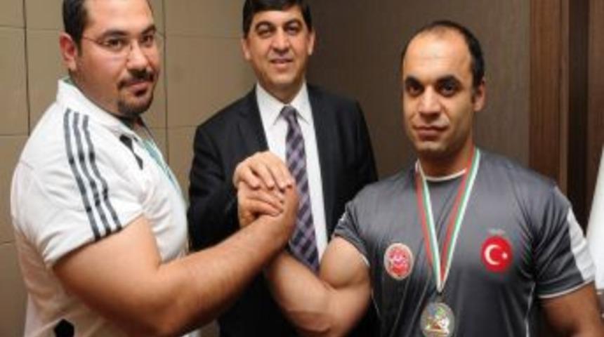 Şehitkamil'de Milliler Tarih Yazmaya Devam Ediyor