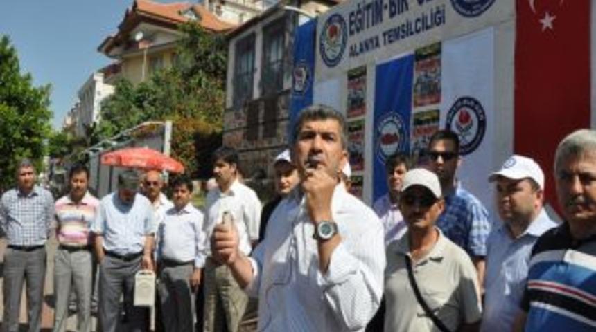 Alanya'da Eğitim Bir-Sen &Uuml;yeleri, Bir G&uuml;nl&uuml;k Iş Bıraktı