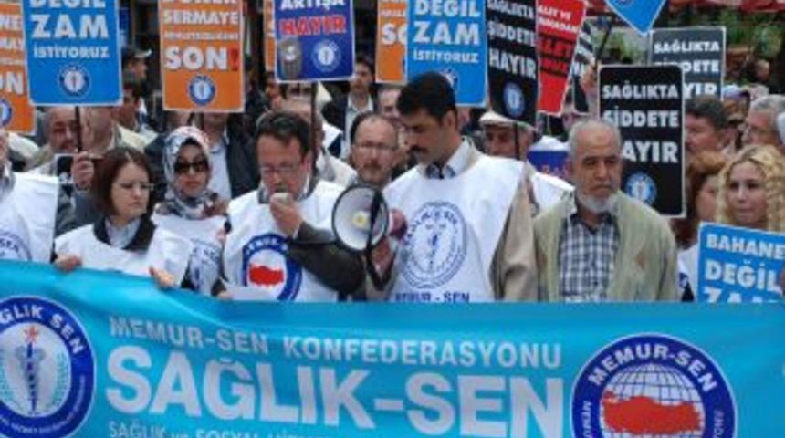 Memur-Sen &Uuml;yelerinden Iş Bırakma Eylemi