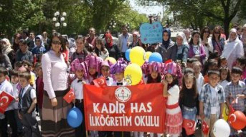 Ağrı&rsquo;da Okul &Ouml;ncesi Eğitim Şenlikleri Başladı