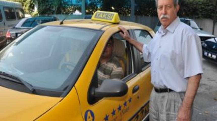 Barışık: Korsan Taksilere Karşı Verilen Yasa &Ouml;nerisini Destekliyorum