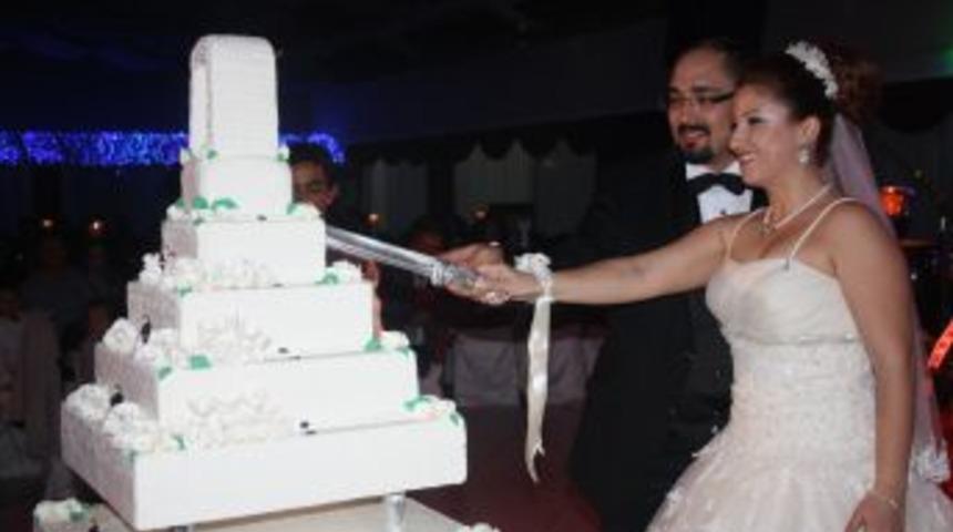 Erdoğan ve Ardeniz ailelerinin mutlu g&uuml;n&uuml;