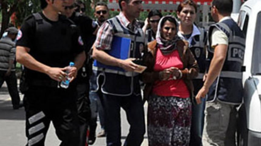 Kadınların kavgasında kan aktı