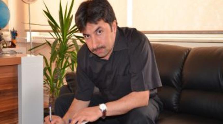 Avrupa Birincisi Mehmet Toker, Ilk Şiir Kitabını Yayınladı