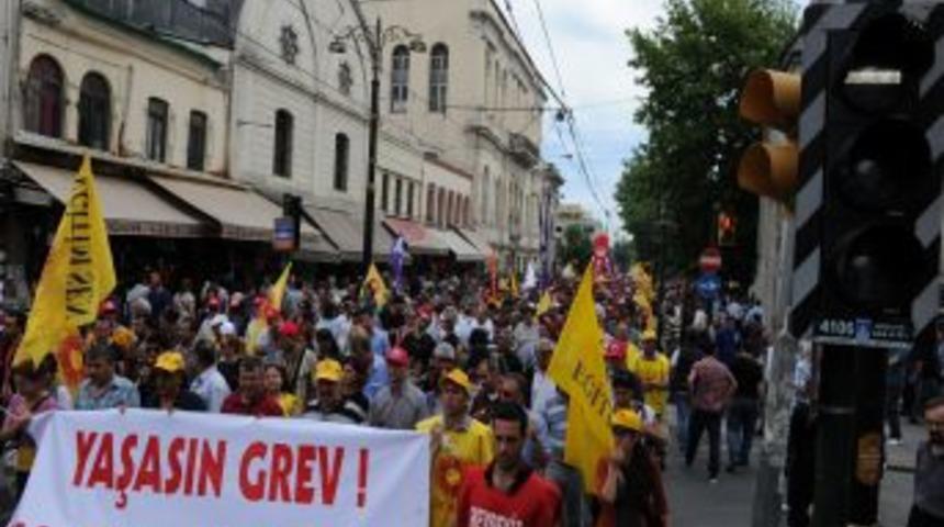 Beyazıt Meydanı'nda Memur Protestosu