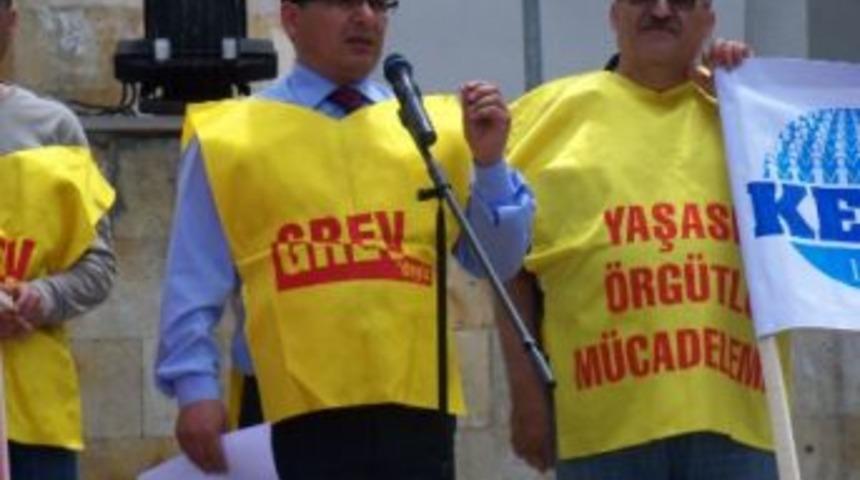 KESK zam teklifini protesto etti