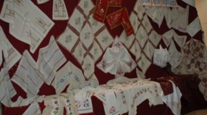 Ereğli Kız Teknik Ve Meslek Lisesi &Ouml;ğrencileri Sergi A&ccedil;tı