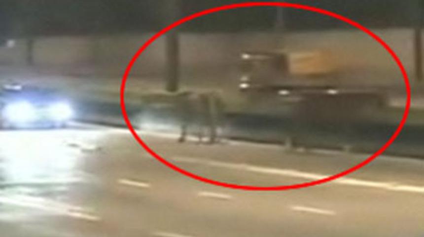 SEVGİLİSİ SANIP İKİZİYLE BİRLİKTE OLDU