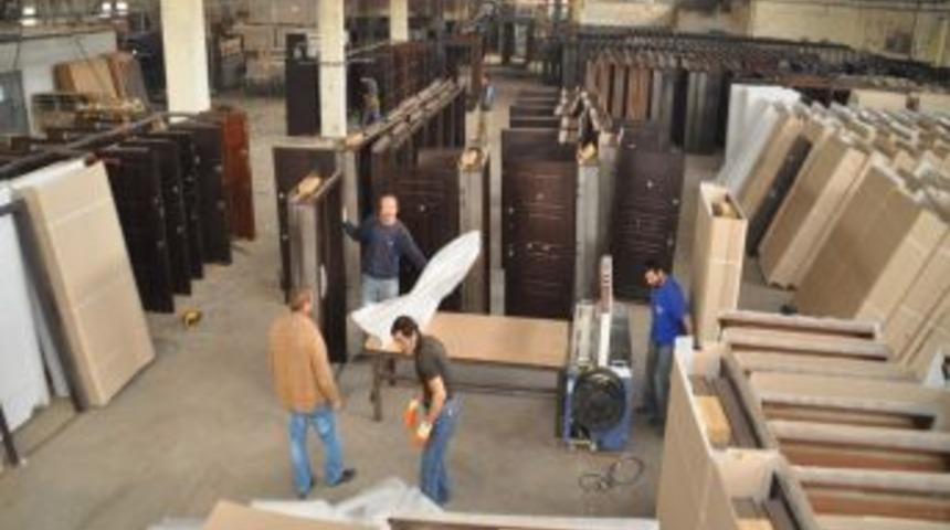 Yozgat&rsquo;tan Ortadoğu&rsquo;ya Aylık 15 Bin &Ccedil;elik Kapı Ihra&ccedil; Ediliyor