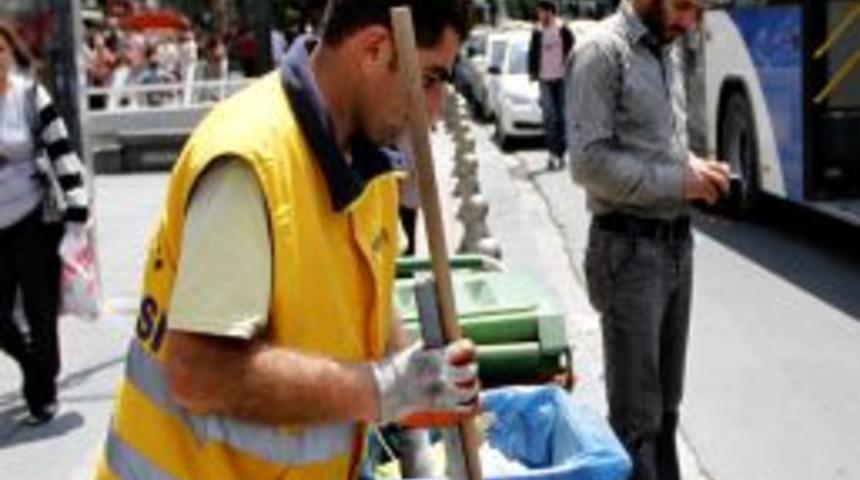 Memur Eyleminde Patlatılan Ş&uuml;pheli Paket Paniğe Neden Oldu