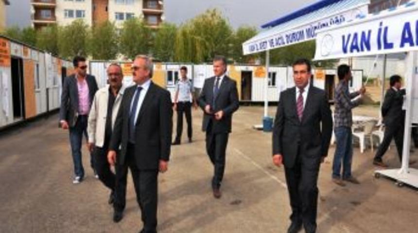 Vali Karaloğlu Hak Sahipliği B&uuml;rolarını Denetledi