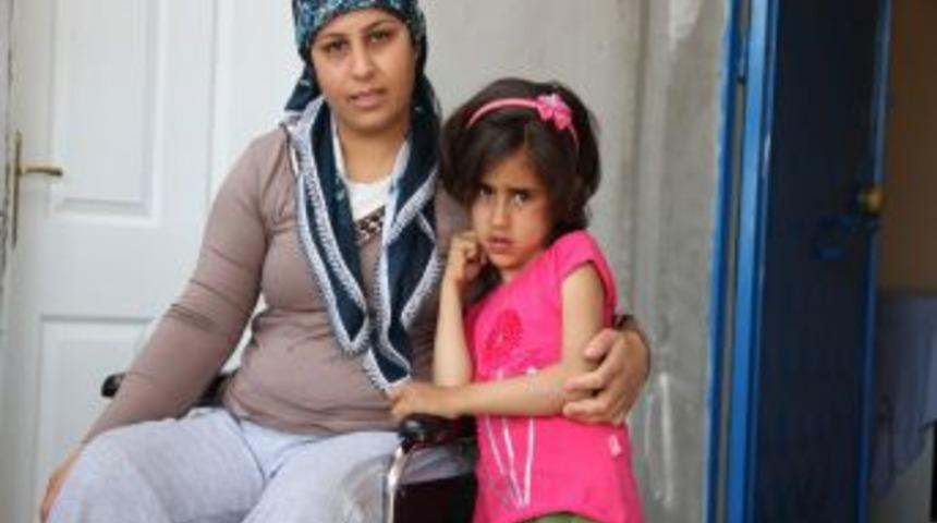 Kayıt Parası İ&ccedil;in Halı Yıkarken Damdan D&uuml;şen Anneden Mahkeme Kararına Tepki