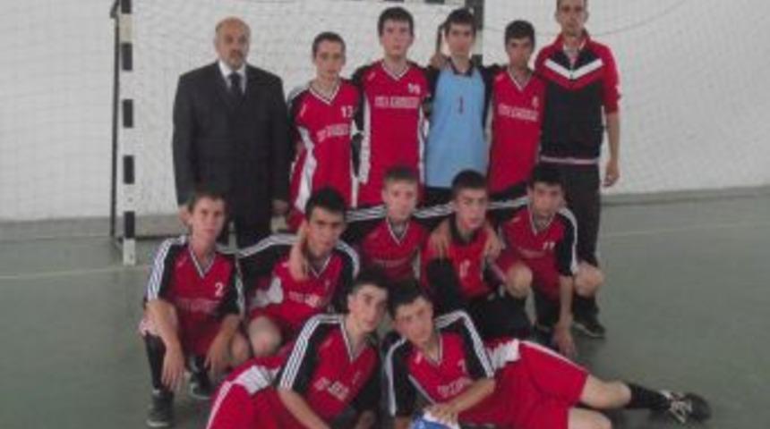 Futsal Turnuvasının Şampiyonu Taşk&ouml;pr&uuml; Anadolu Lisesi