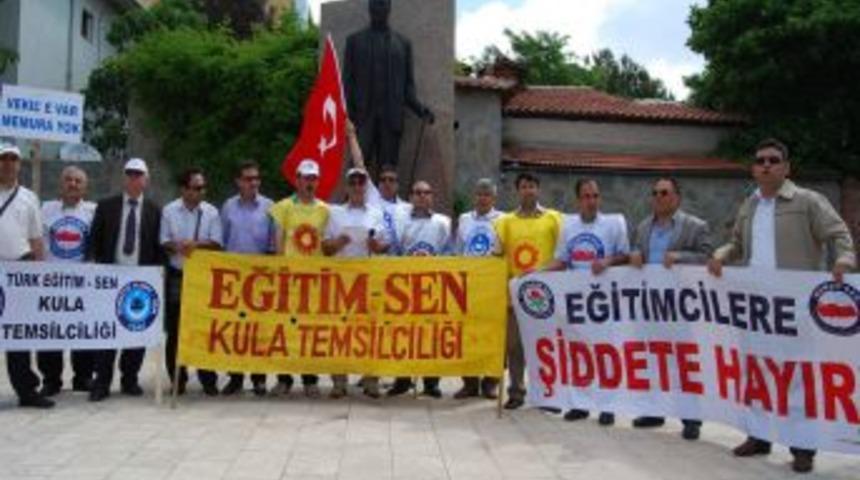 Kula'da Memurlar İş Bıraktı