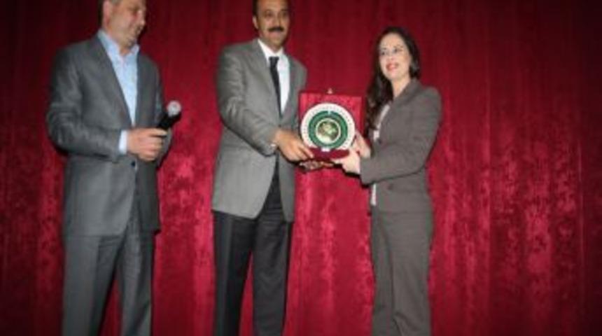 Düzce Belediyesi Liseler Arası Tiyaro Festivali Başladı