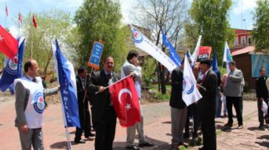 Ardahan Eğitim-Bir Sen'den Bir G&uuml;nl&uuml;k İş Bırakma Ve Oturma Eylemi