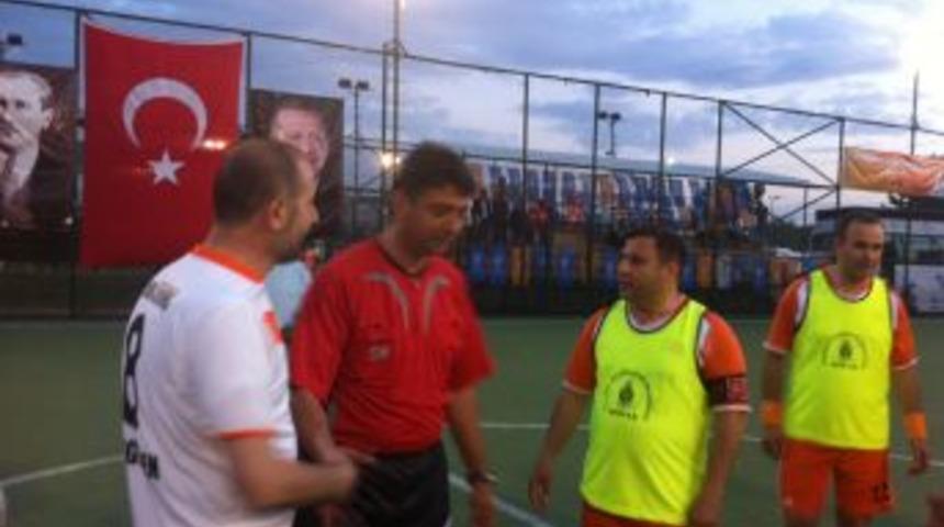 Nejla S&uuml;mer: Şampiyon Takımımızın Kupasını Inşallah Başbakanımız Verir