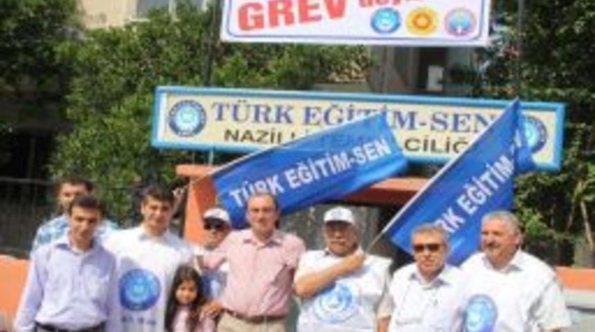 Eğitimciler 10+10 Ve 100 Tl Ek &Ouml;deme İstiyor