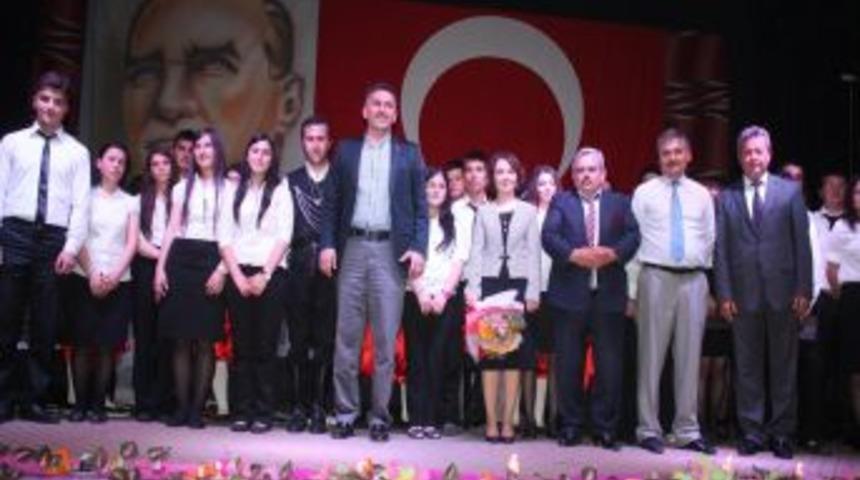 G&ouml;rele Lisesi &Ouml;ğrencilerinden 't&uuml;rk&uuml; Gecesi'