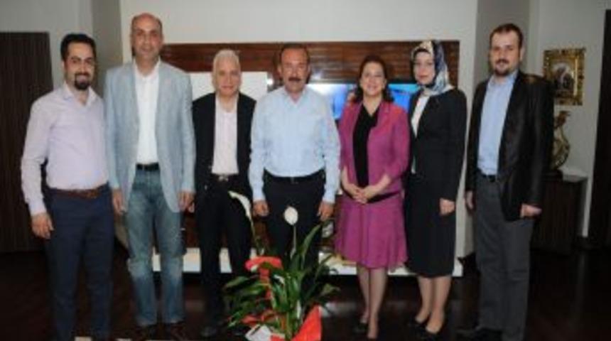 Başkan Doğan Bir G&uuml;n&uuml;n&uuml; Ziyaret&ccedil;ilerine Ayırdı