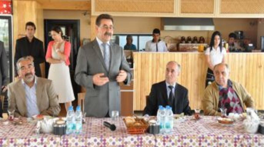 Başkan Odabaşı, Sağlık&ccedil;ılarla Bir Araya Geldi