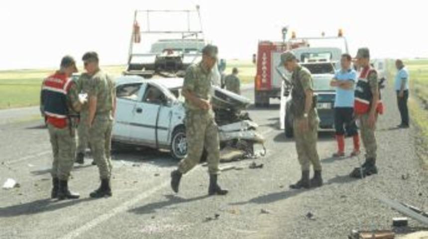 Siverek'te Trafik Kazası: 1 &Ouml;l&uuml;, 1 Yaralı