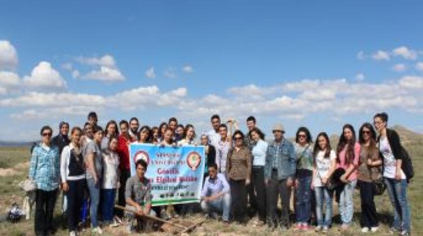 Ne&uuml; G&ouml;n&uuml;ll&uuml; &Ccedil;evre El&ccedil;ileri Ağa&ccedil;landırma &Ccedil;alışması Yaptı