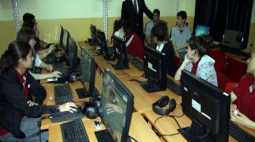 Salih Ayhan, Kardeş Okulu Ziyaret Etti