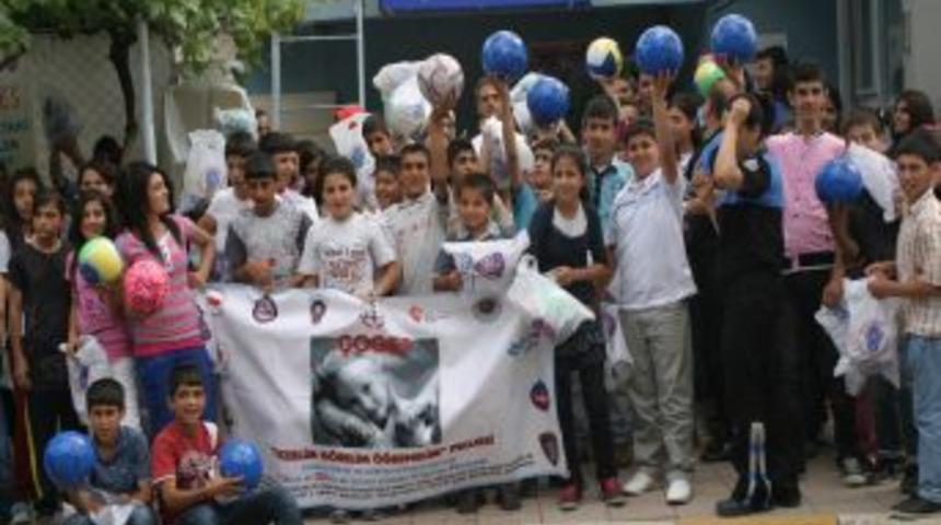 Polis, K&ouml;y Ve Il&ccedil;elerdeki &Ccedil;ocukları Il Merkezinde Ağırlıyor