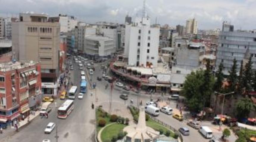 'Adana&rsquo;nın Bulvar Ve Cadde Isimleri Şehir Kimliğini Yansıtmıyor'