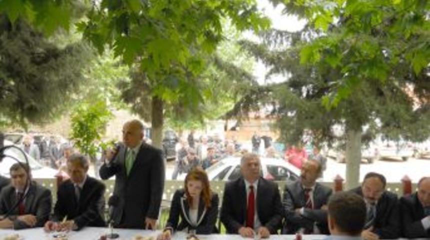 Rekt&ouml;r İbicioğlu, Gelendost MYO Inşaatında Inceleme Yaptı