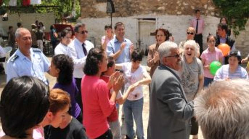 Milas'ta Yaşlılar İ&ccedil;in Piknik