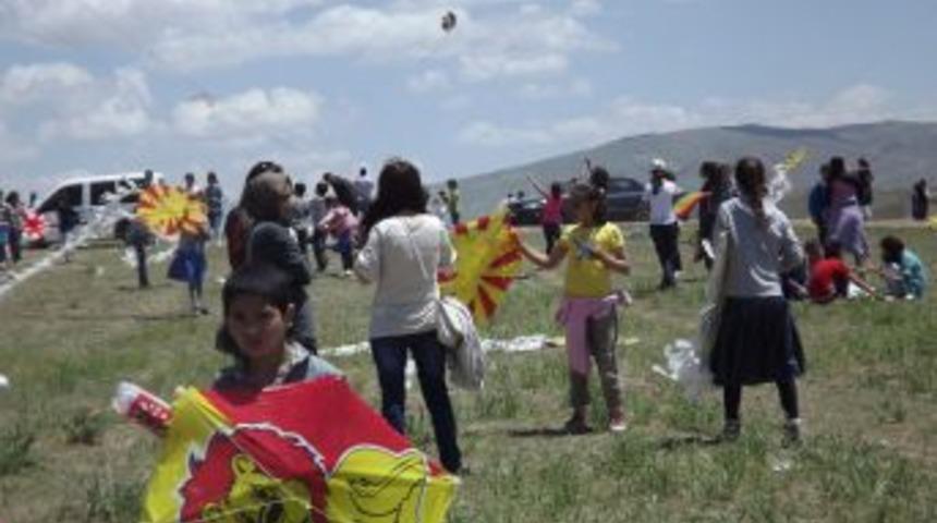 Van'da 'u&ccedil;urtmam G&ouml;klerde' Projesi