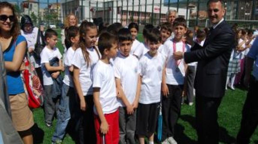 Gemlik'te &Ccedil;ocuk Şenlikleri Final T&ouml;reniyle Sona Erdi