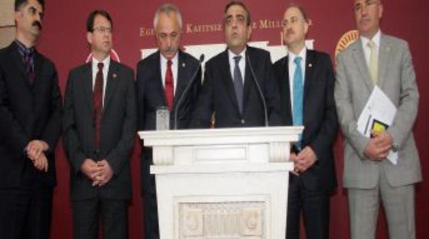 Meclis'te Uludere Krizi