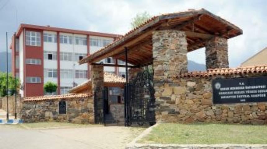 &Ouml;ğretim G&ouml;revlisini Bı&ccedil;aklayan &Uuml;niversite &Ouml;ğrencisi Tutuklandı