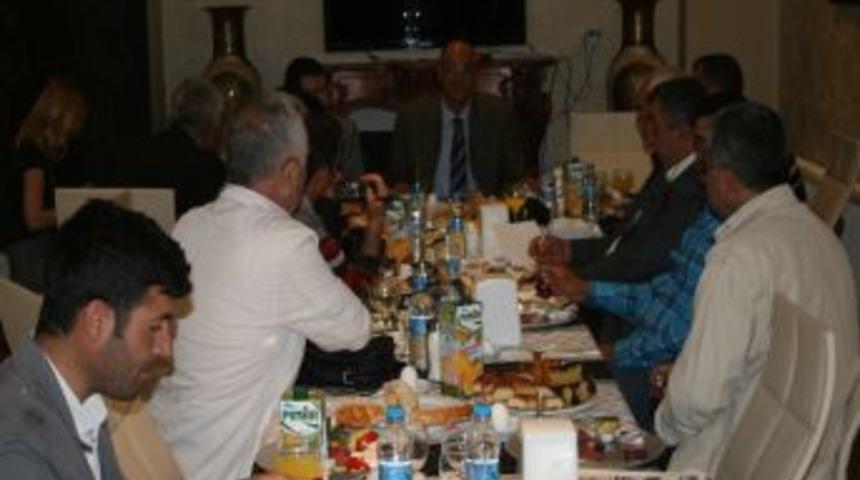 Milli Eğitim M&uuml;d&uuml;r Ateş Basın Mensupları İle Kahvaltıda Buluştu