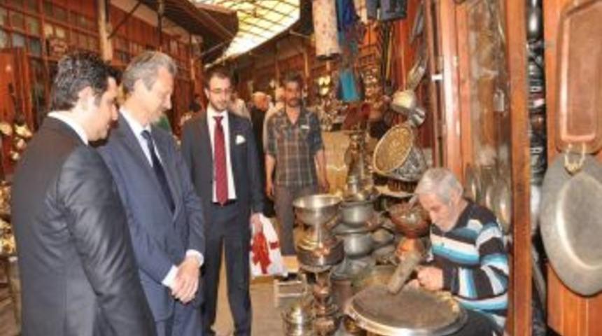 Bel&ccedil;ika B&uuml;y&uuml;kel&ccedil;isi, Elmacı Pazarı Ve Bakırcılar &Ccedil;arşısı'na Hayran Kaldı