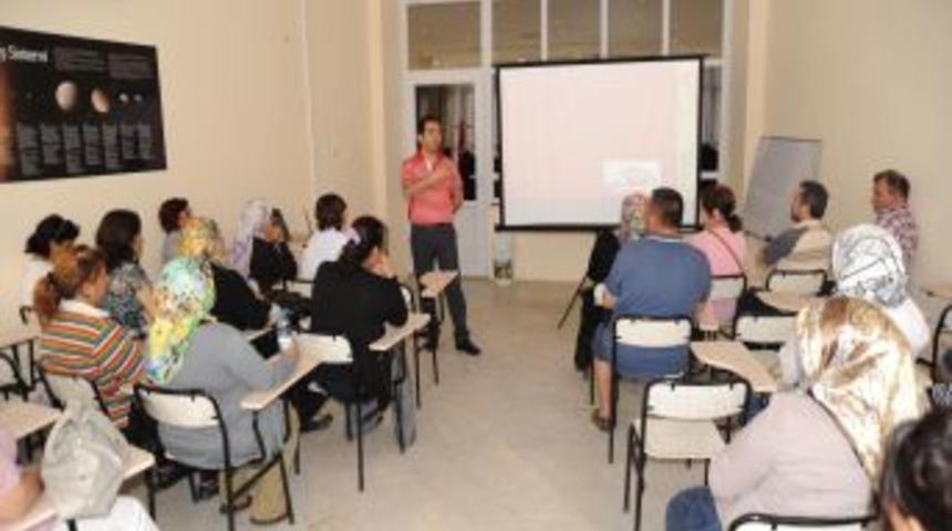 Anne Baba Okulu Eğitim Seminerleri Devam Ediyor