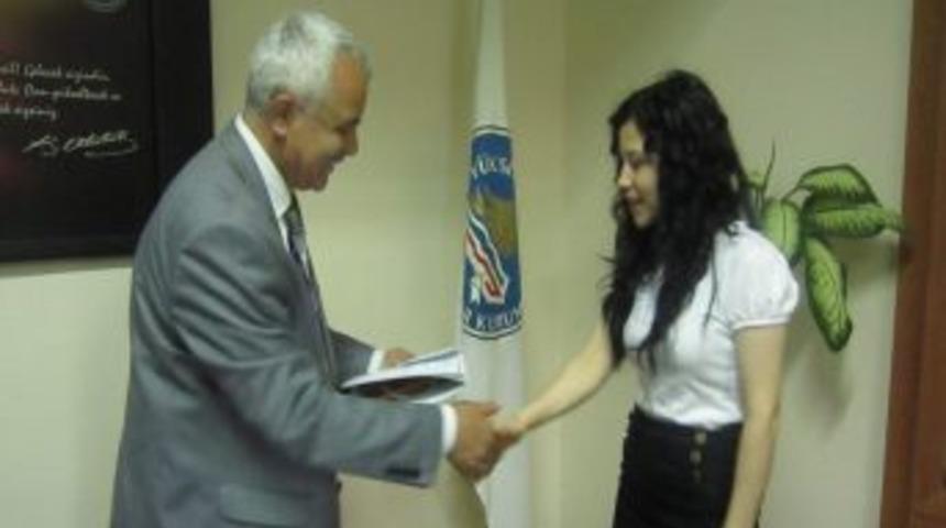 Hayallerindeki Yurdu Makale İle Anlattılar