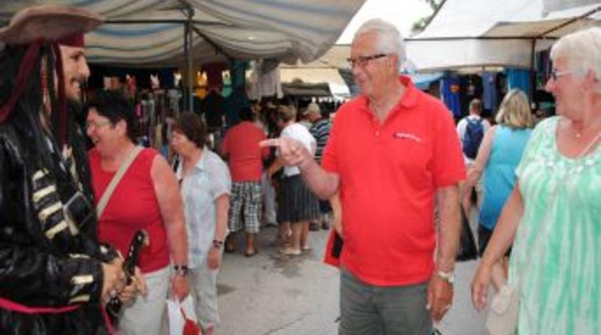 Turizm Sekt&ouml;r&uuml; Avrupa'da Okulların Kapanmasını Bekliyor