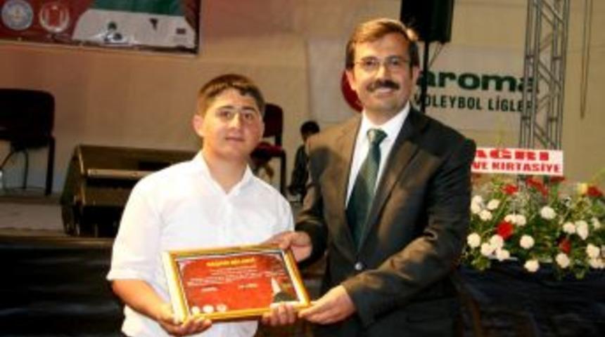 Sungurlu'da Hadis Ezberliyorum Yarışması