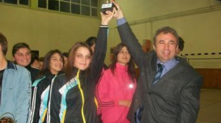 Turhal&rsquo;da Gen&ccedil;lik Ş&ouml;leni