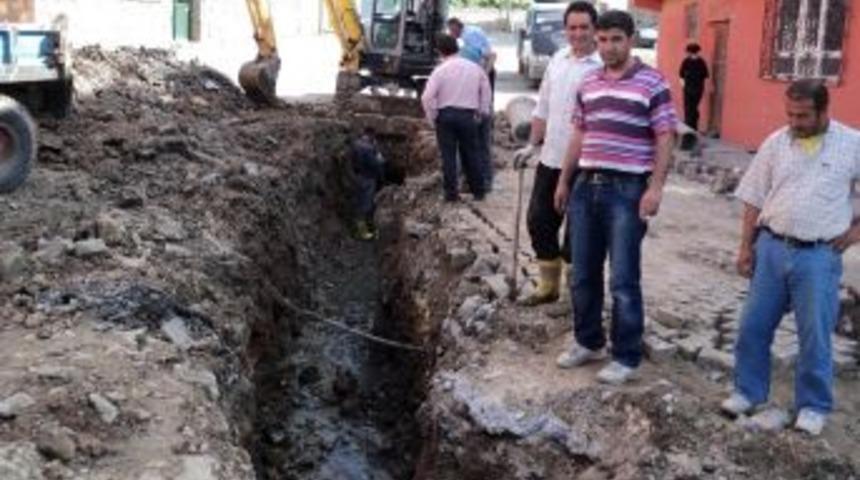 Kanal Patlaması Bir G&uuml;nl&uuml;k M&uuml;dahale Sonrası Onarıldı