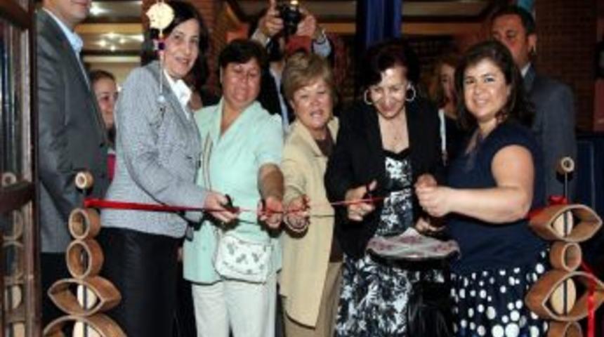 Eskişehir B&uuml;y&uuml;kşehir Belediyesin'den Seramik Sergisi