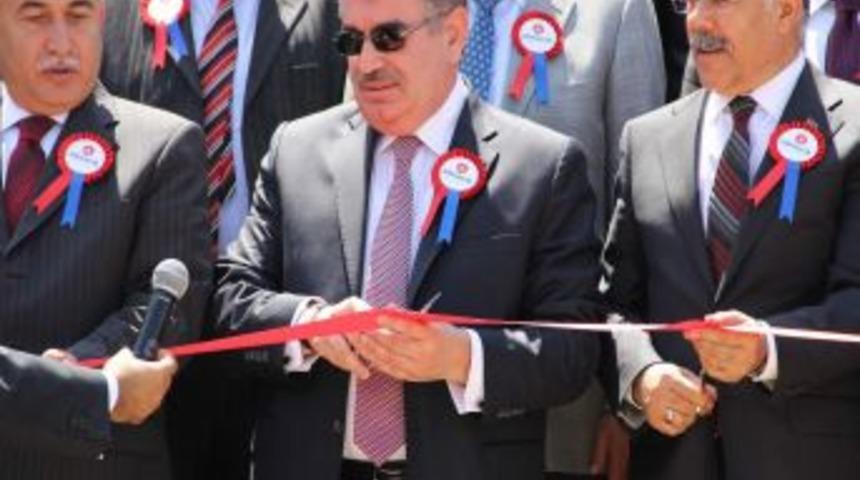 İ&ccedil;işleri Bakanı İdris Naim Şahin Sakarya'da