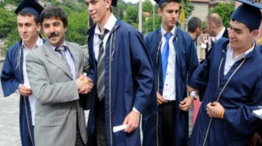 İşitme Engelli &Ouml;ğrencilere Mezuniyet T&ouml;reni