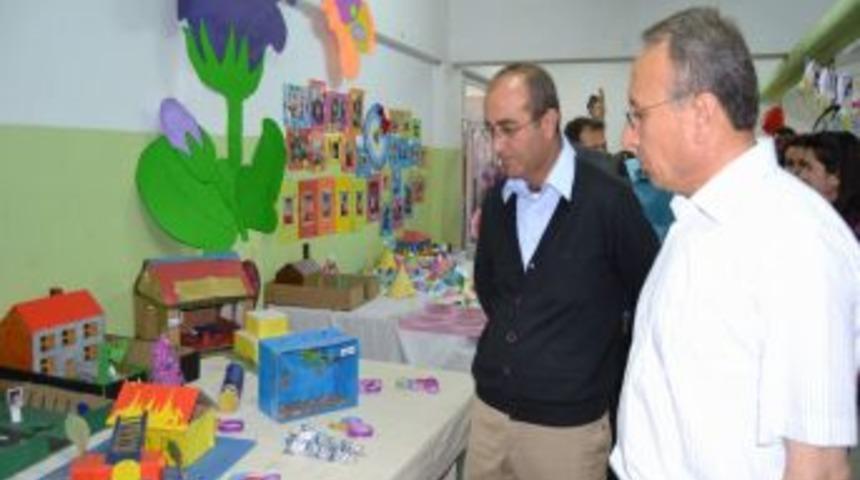 Atık Poşetlerden Gelinlik Yaptılar